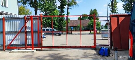 Vārti + vārtiņi