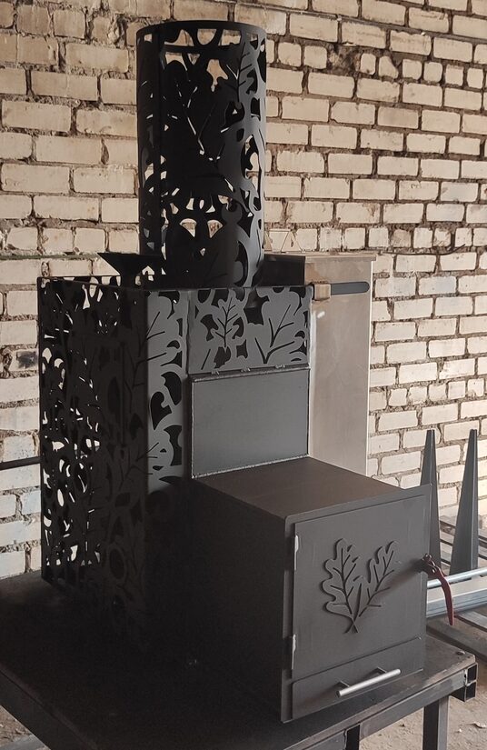 Банный котёл с каменкой и баком для воды из нержавеющей стали 60л, шибером, сеткой для дымохода и теплообменником.