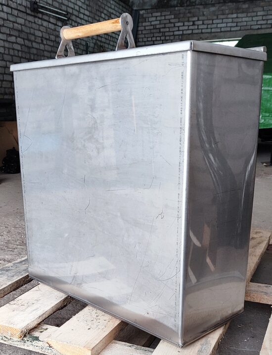 Nerūsējoša tērauda ūdens tvertne 90l