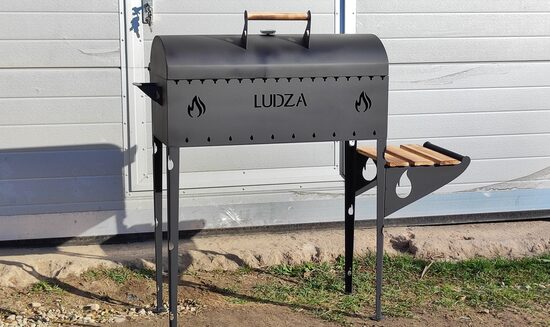 Grils ar vāku un 1 plauktiņu_personalizēts